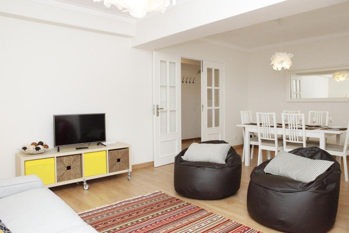 Family Central Apartment In São Pedro do Estoril Kültér fotó